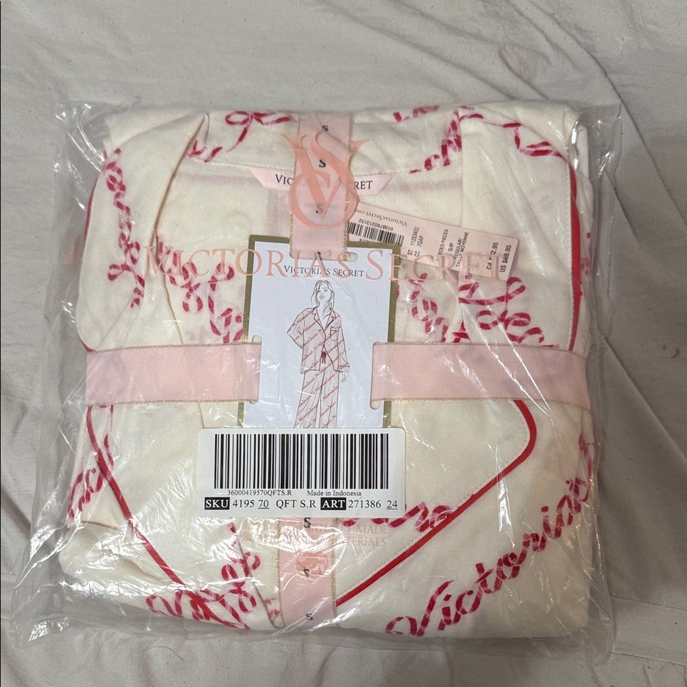 Victoria's Secret White and pink pajama set